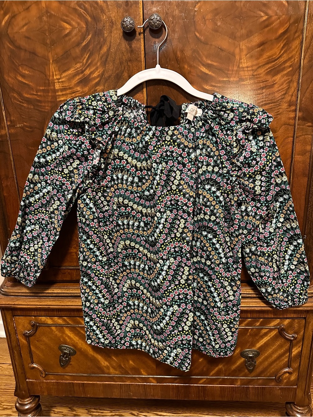 Loft Petite Black Floral Puff-Sleeve Blouse